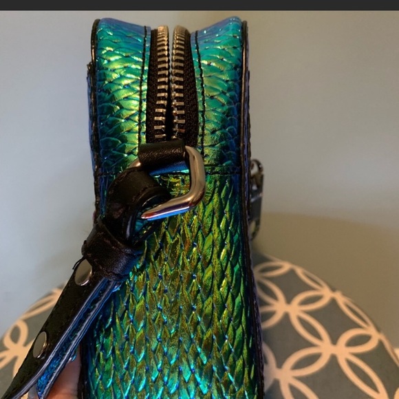 Milly holographic crossbody bag - Picture 6 of 7